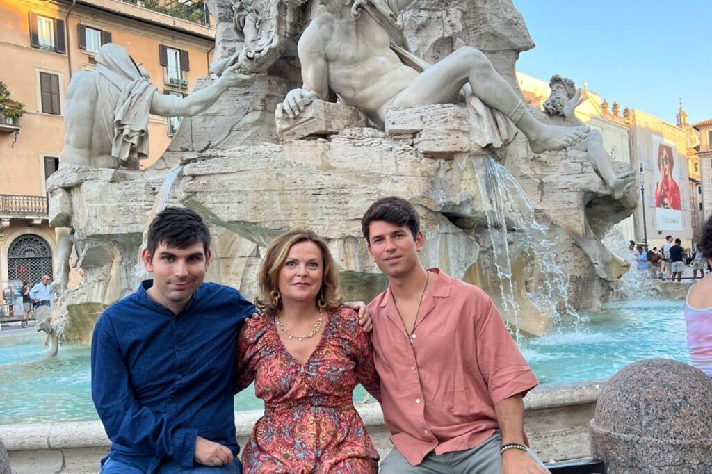 mamá coach con sus hijos